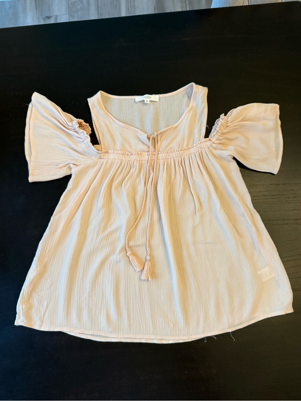 Love Tree Los Angeles Peach Off Shoulder Tie Front Boho Top Size M